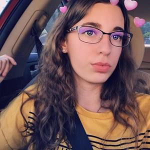 Meet your Posher, Alyssa